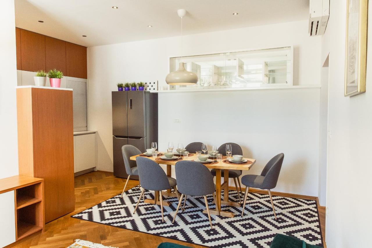 Top Location City Centre Condo In Historic Building With Free Garage Parking Ljubljana Dış mekan fotoğraf