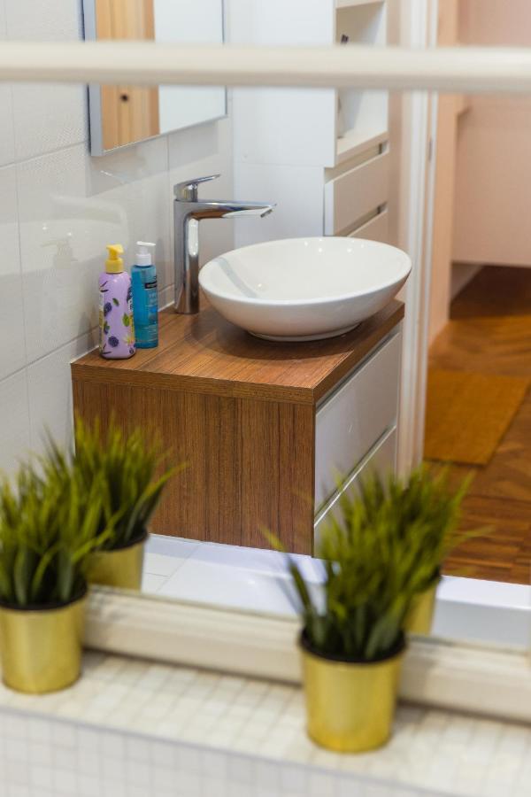 Top Location City Centre Condo In Historic Building With Free Garage Parking Ljubljana Dış mekan fotoğraf