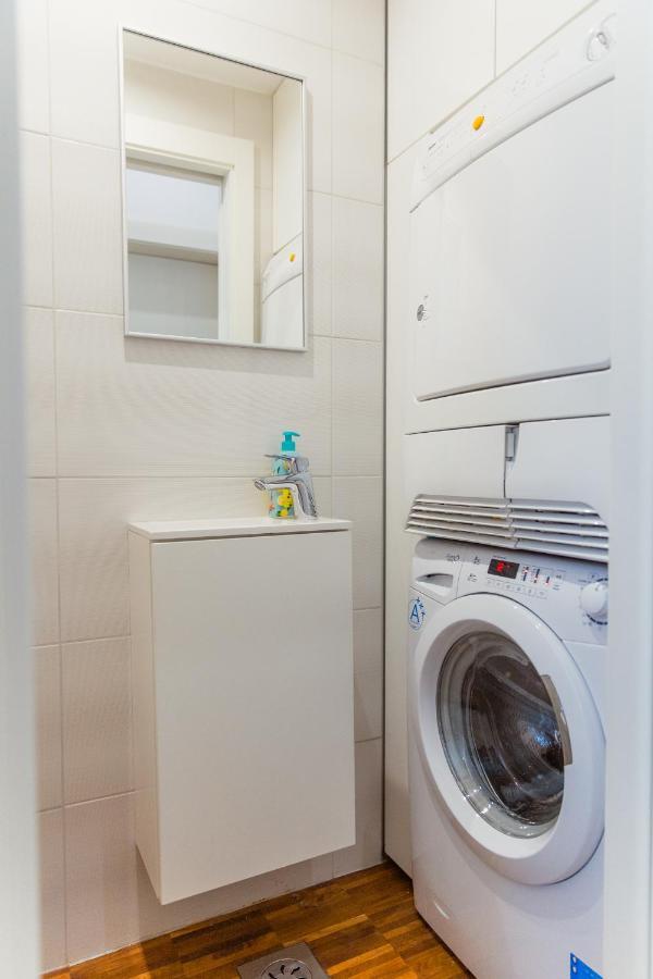 Top Location City Centre Condo In Historic Building With Free Garage Parking Ljubljana Dış mekan fotoğraf