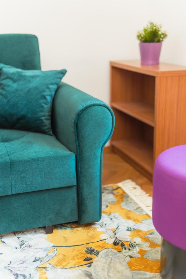 Top Location City Centre Condo In Historic Building With Free Garage Parking Ljubljana Dış mekan fotoğraf