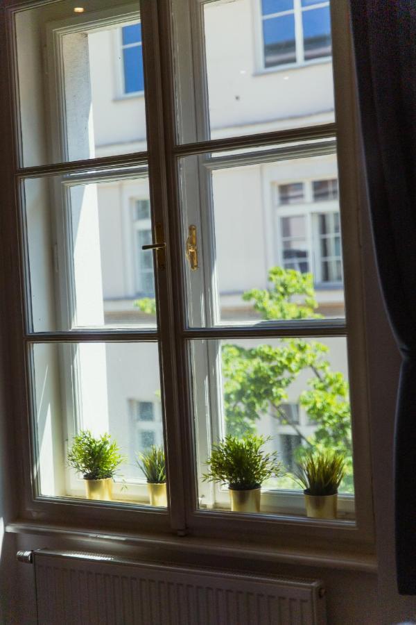 Top Location City Centre Condo In Historic Building With Free Garage Parking Ljubljana Dış mekan fotoğraf
